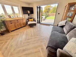 Lounge area- click for photo gallery